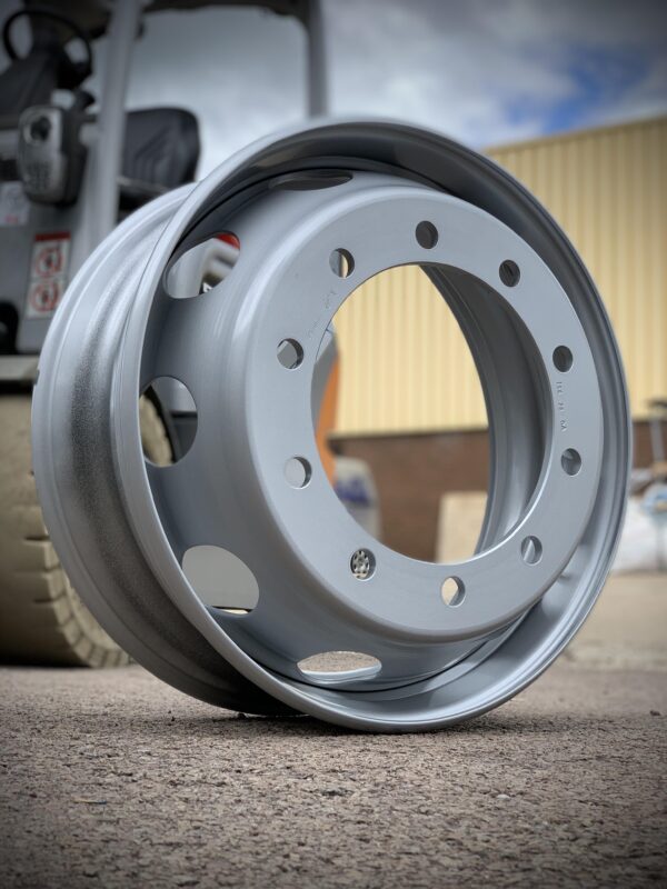 7.50x22.5 10 Stud Premium Brand Bus/Coach wheel