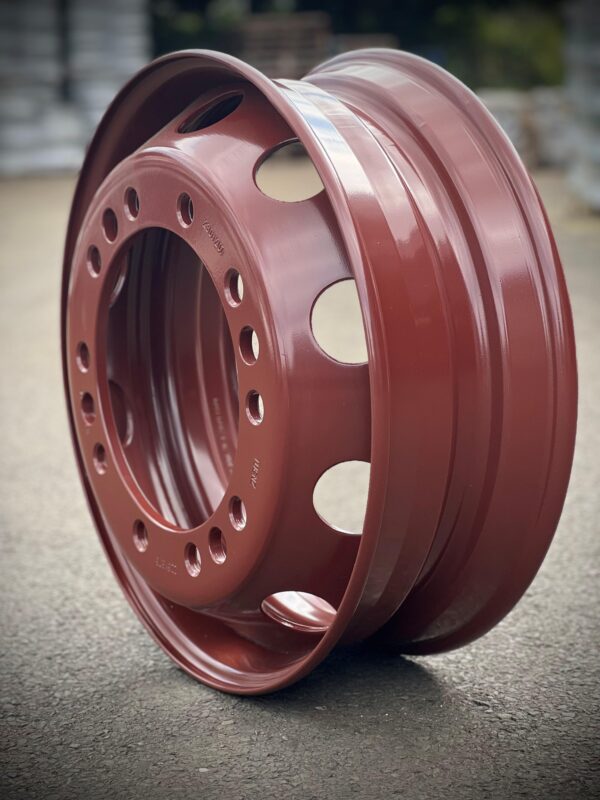 6.75x22.5 10 Stud Routemaster Tubeless wheel