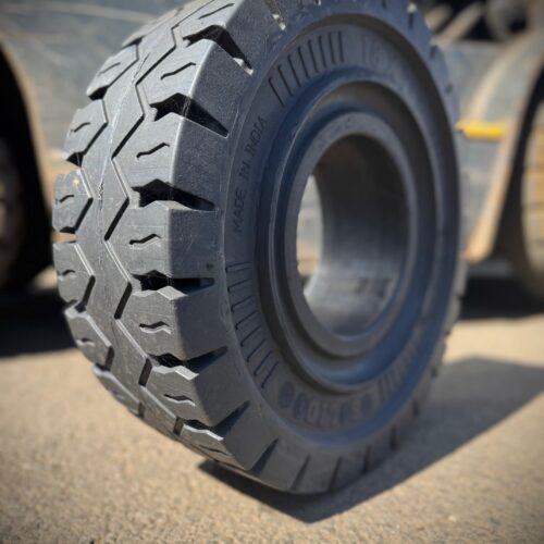 18x7-8 4.33" Solid 'quick' Tyre