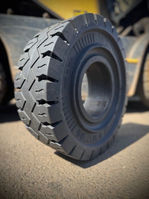 18x7-8 4.33" Solid 'quick' Tyre