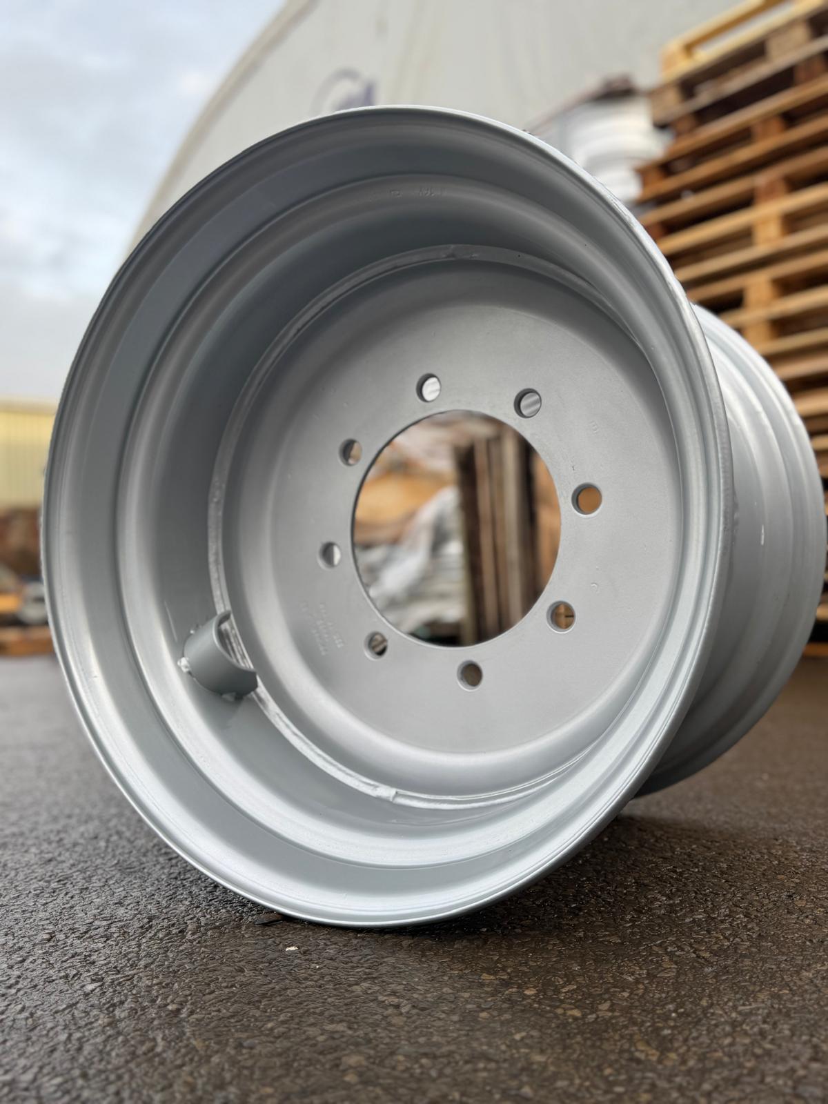 16.00x22.5 8 Stud Farm/Agri Trailer Wheel